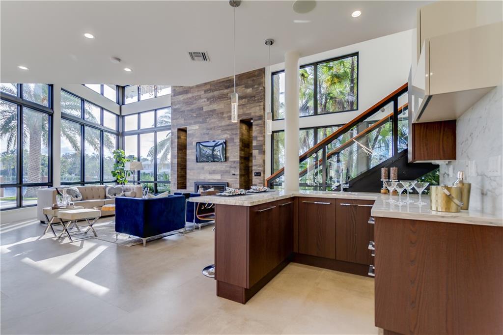 RIO VISTA ISLES - Residential