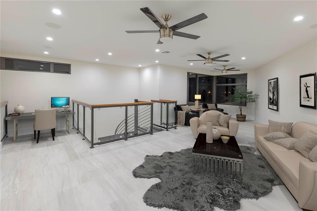 RIO VISTA ISLES - Residential