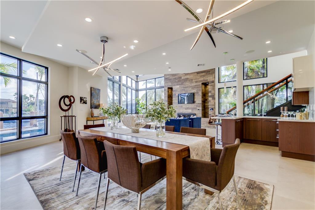 RIO VISTA ISLES - Residential
