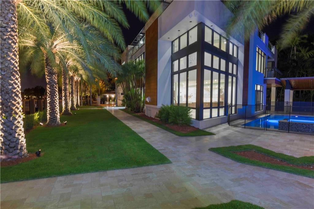 RIO VISTA ISLES - Residential