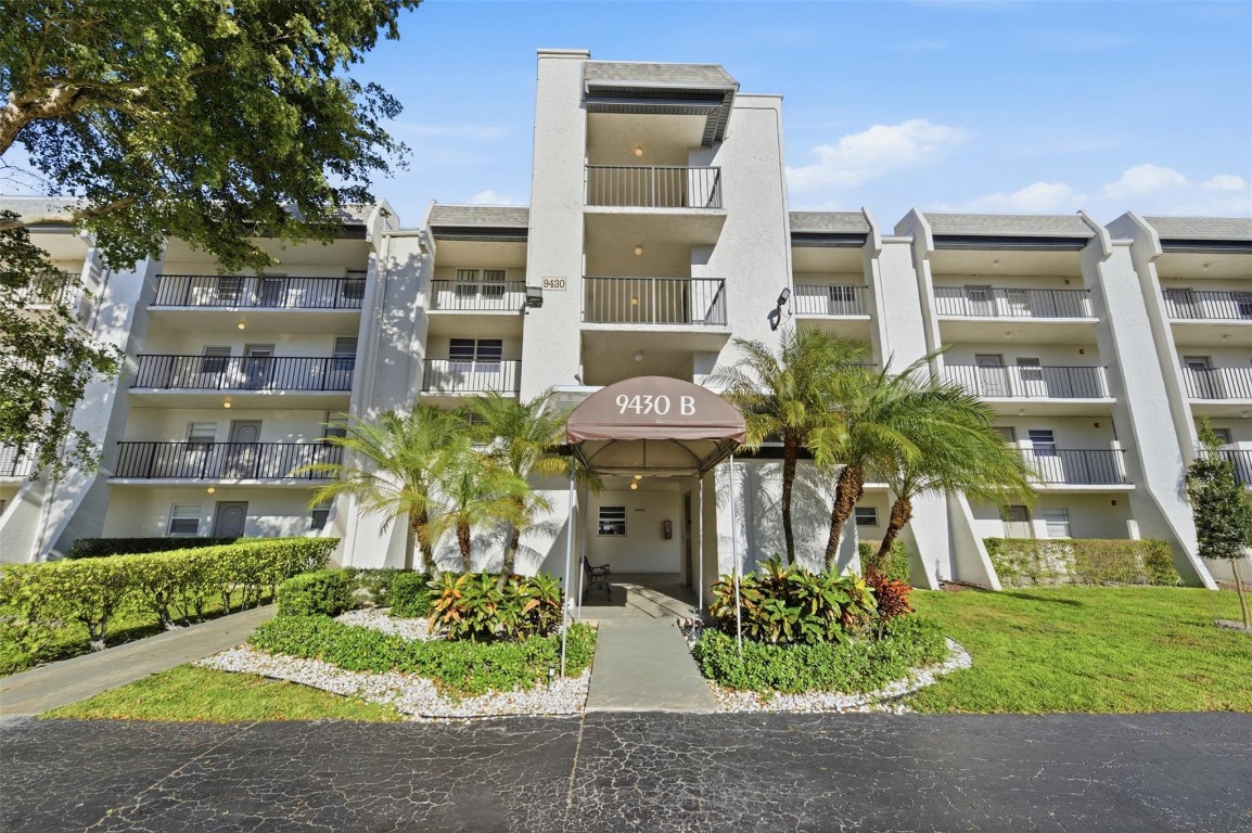 Pine Island Ridge Condo - Residential
