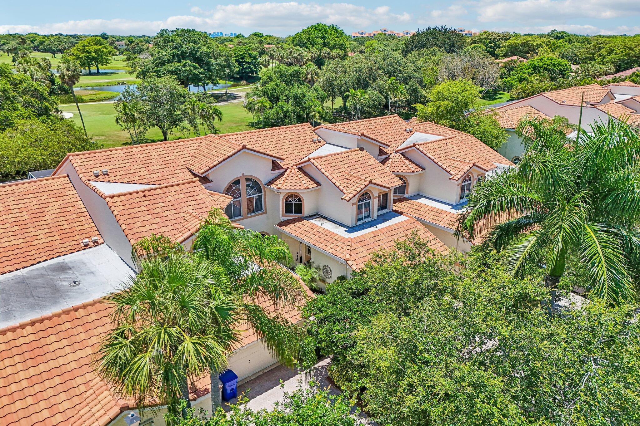 PALM AIRE OAKS COURSE ESTATES - Residential