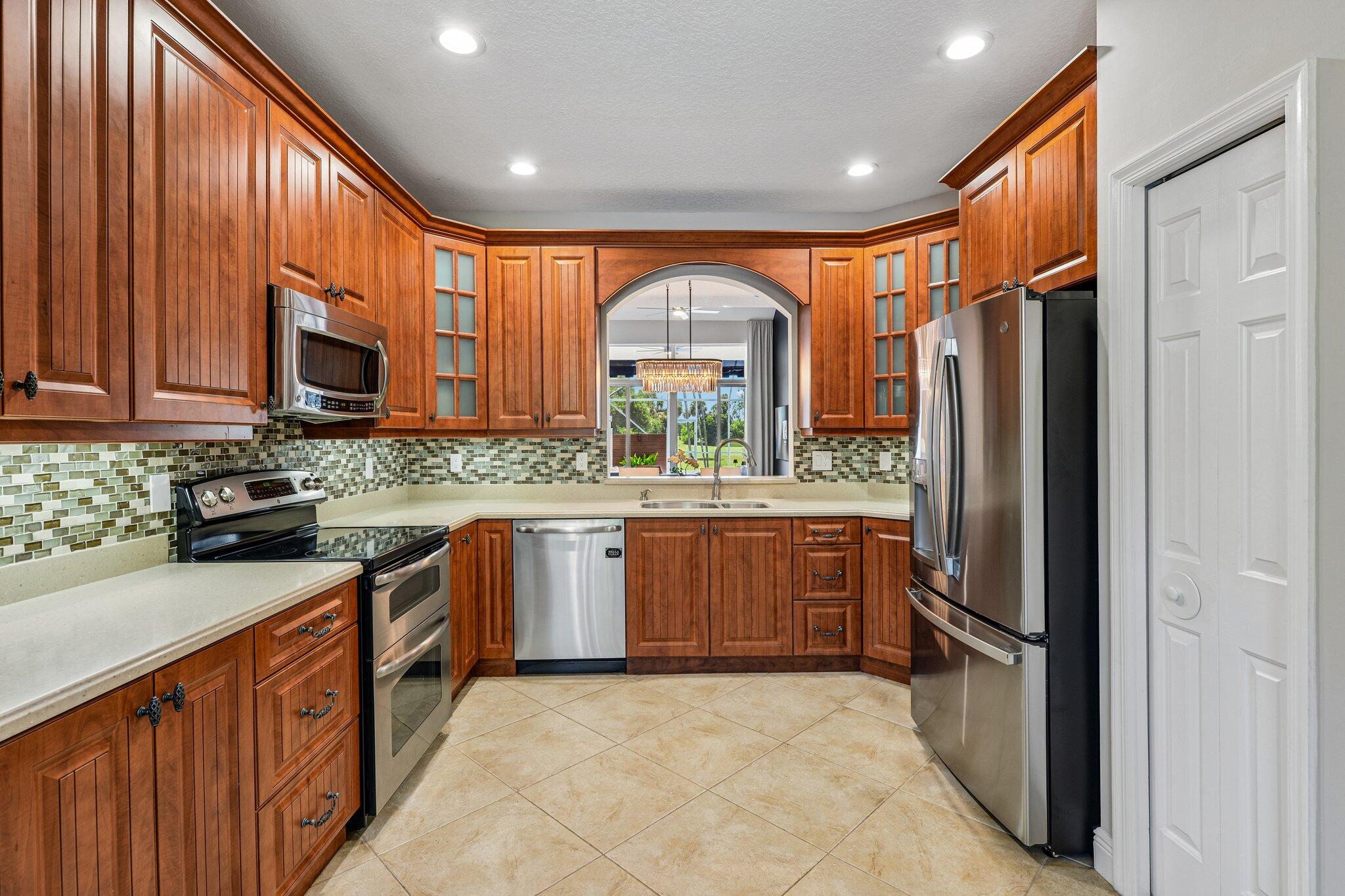 PALM AIRE OAKS COURSE ESTATES - Residential