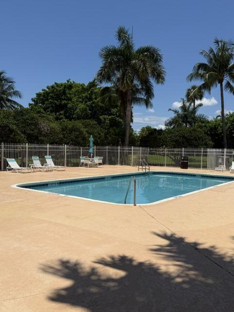 PALM AIRE OAKS COURSE ESTATES - Residential