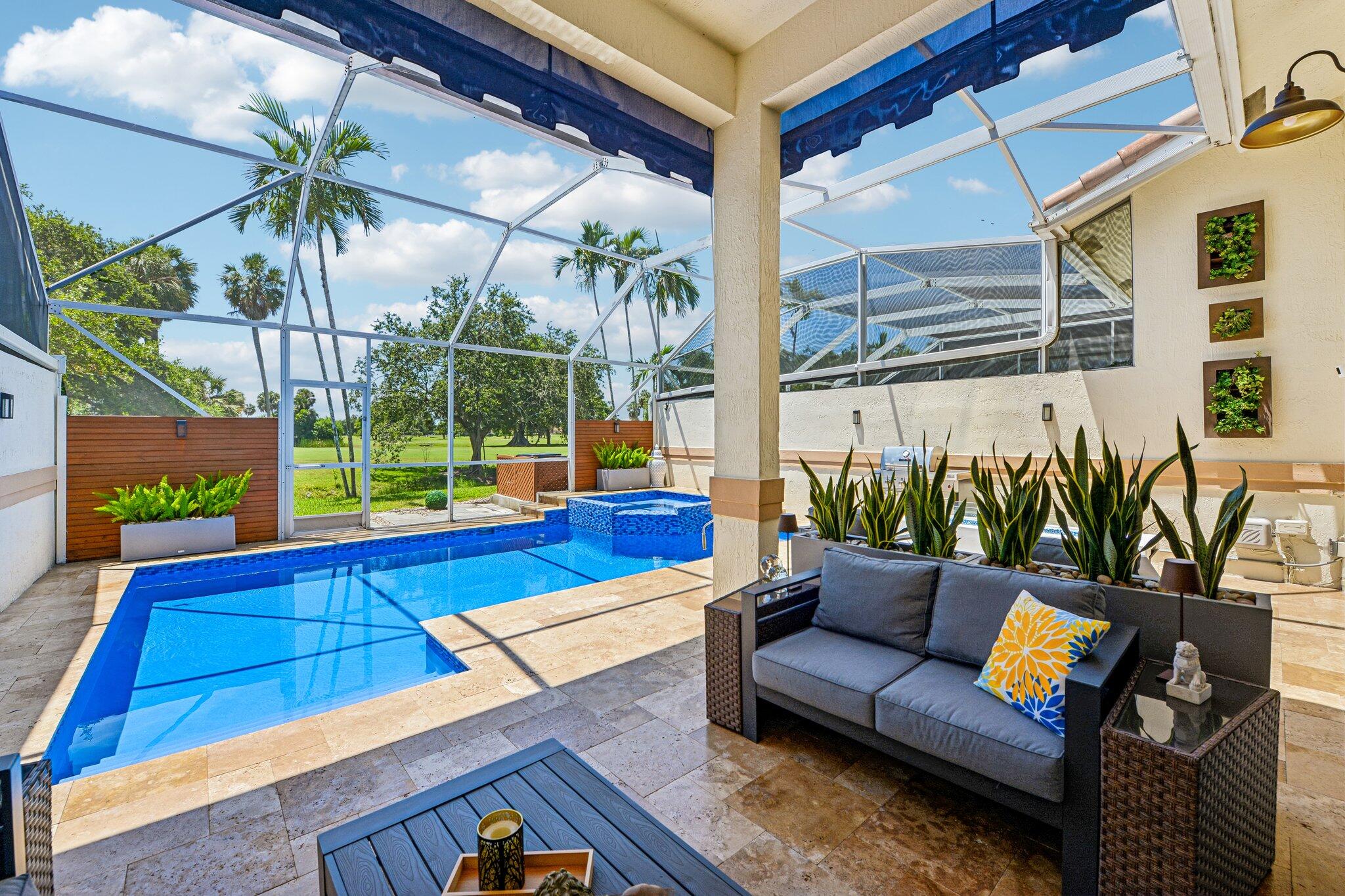 PALM AIRE OAKS COURSE ESTATES - Residential