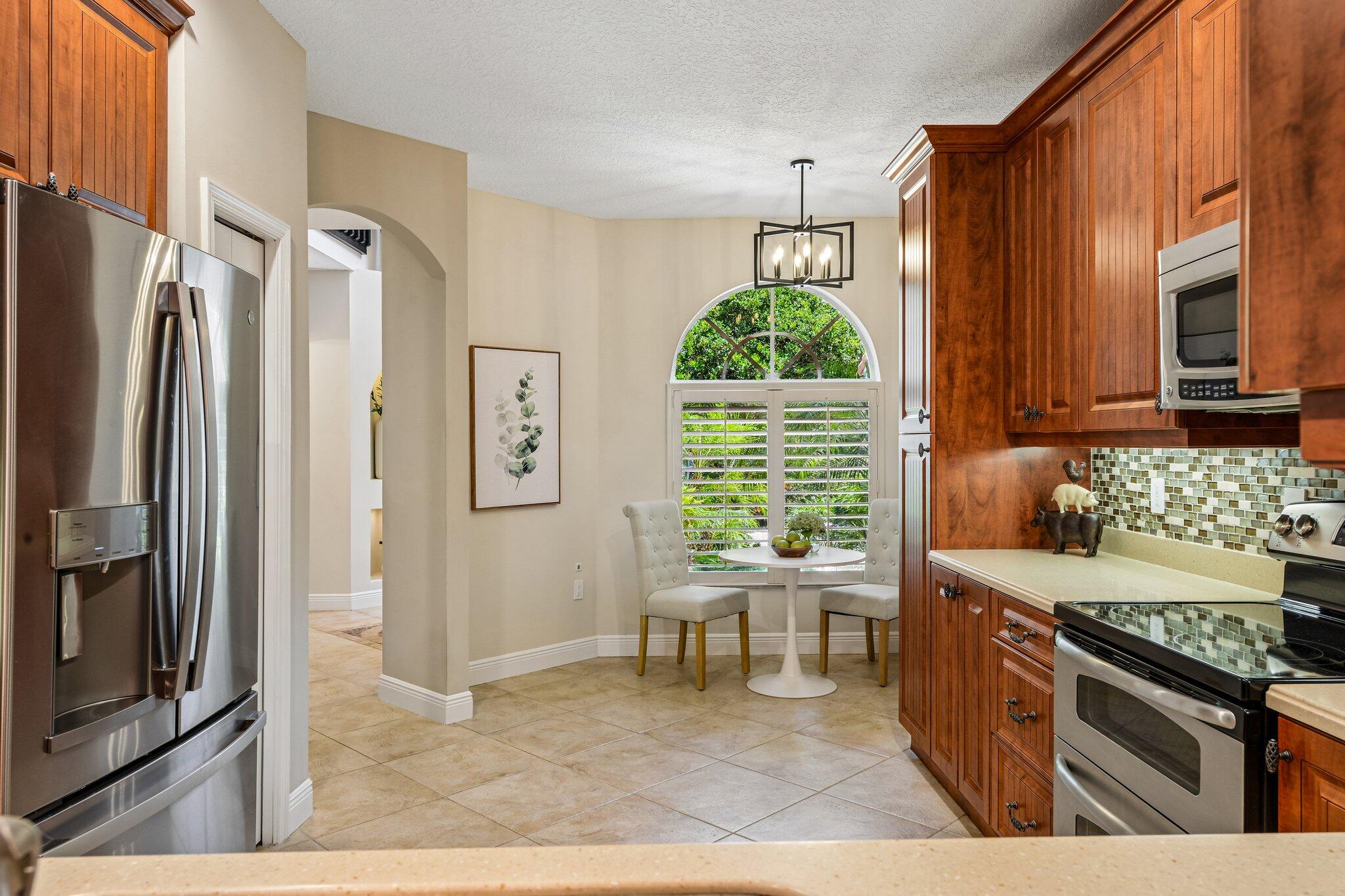PALM AIRE OAKS COURSE ESTATES - Residential