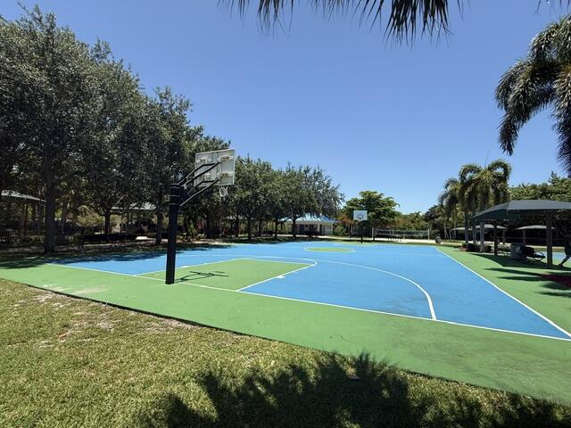 PALM AIRE OAKS COURSE ESTATES - Residential