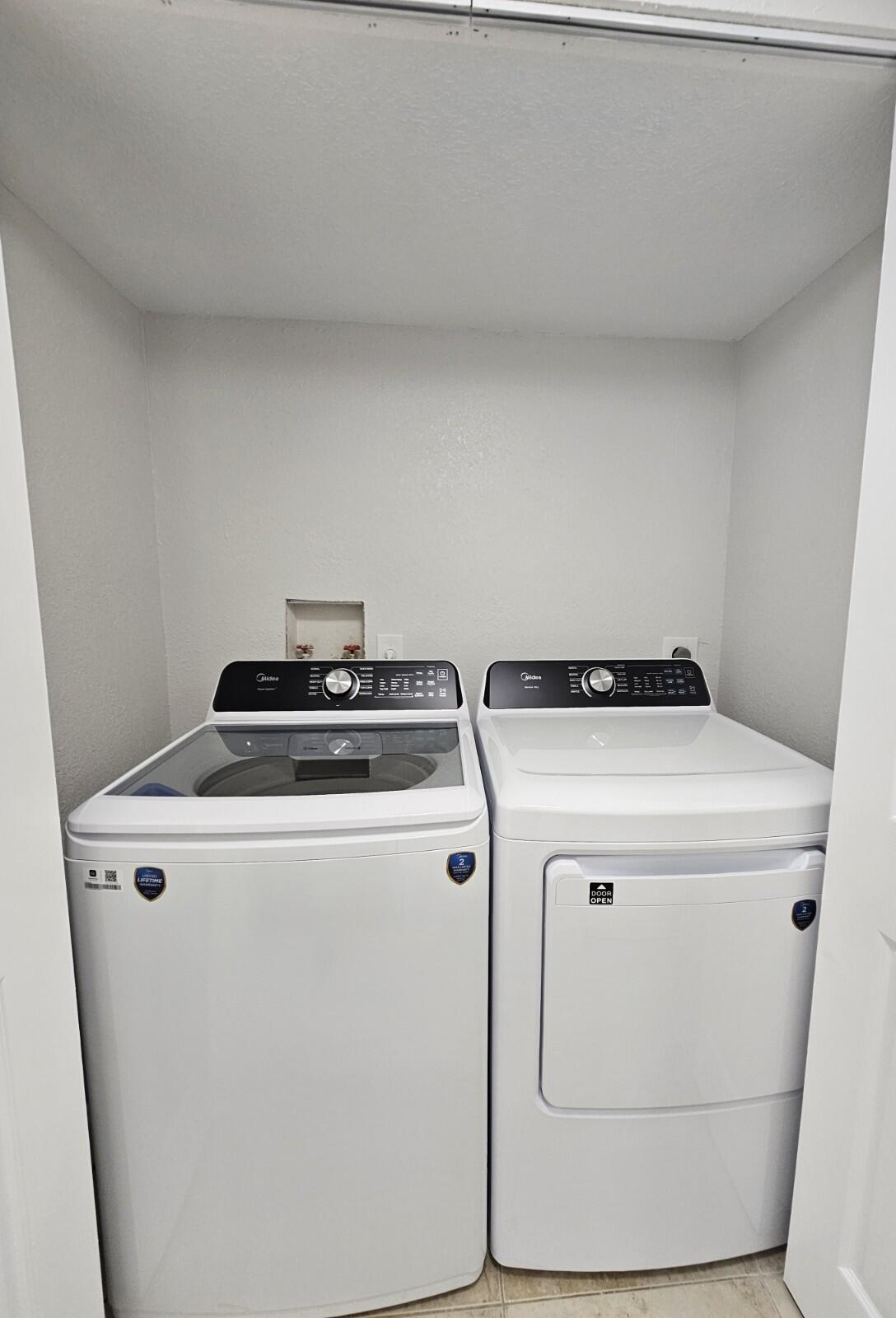 PALM BEACH PLACE CONDO - Residential Lease