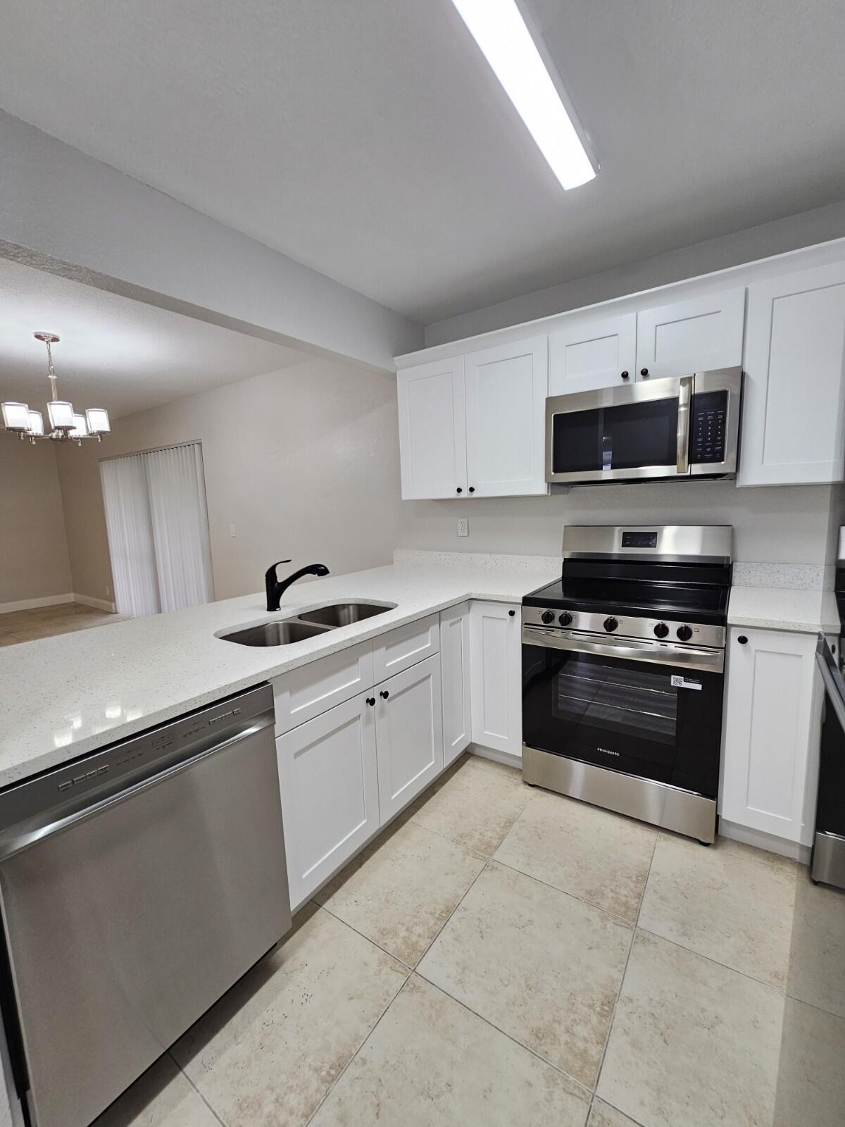 PALM BEACH PLACE CONDO - Residential Lease