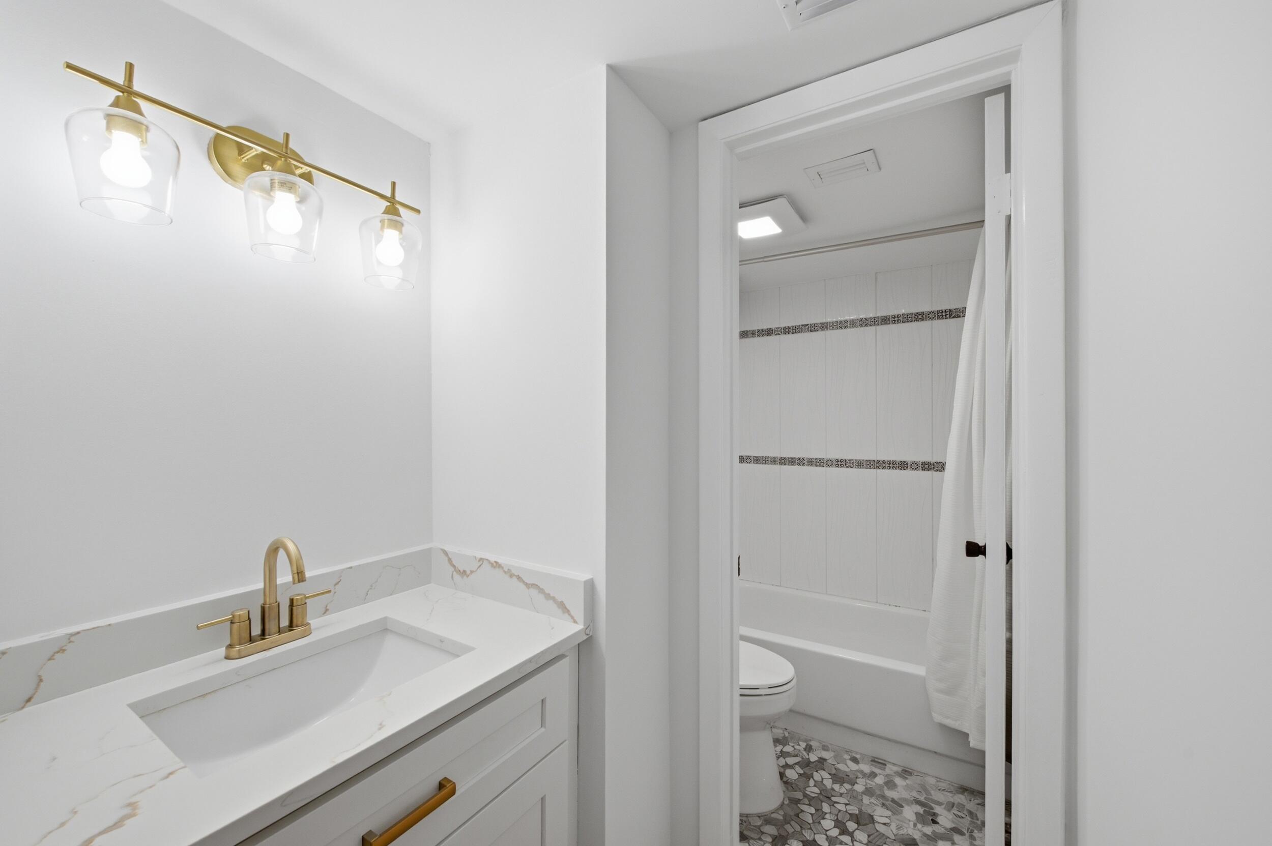 TRADEWINDS C CONDO - Residential
