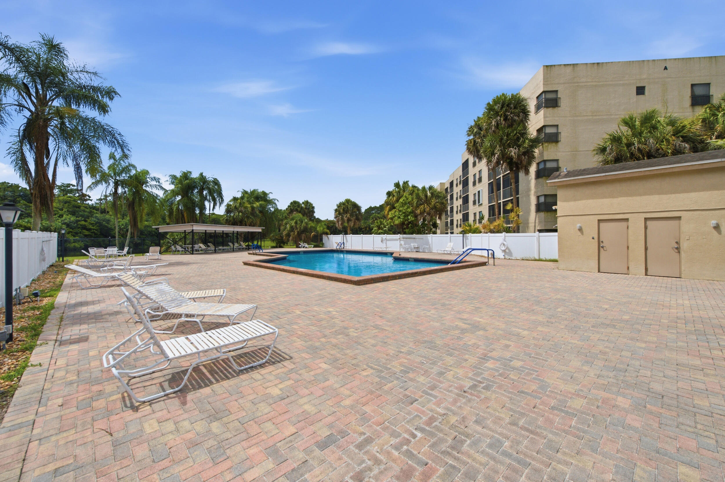 TRADEWINDS C CONDO - Residential