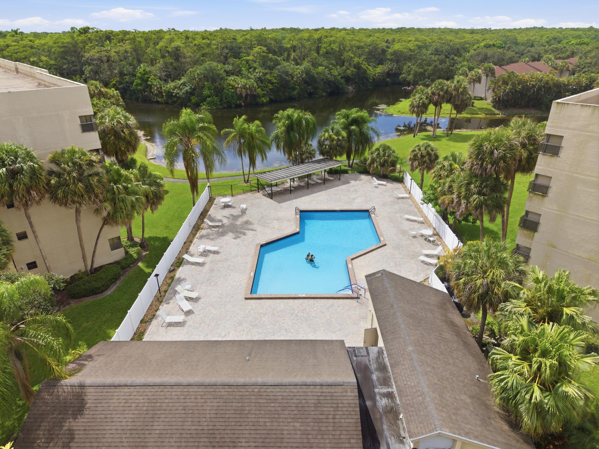 TRADEWINDS C CONDO - Residential