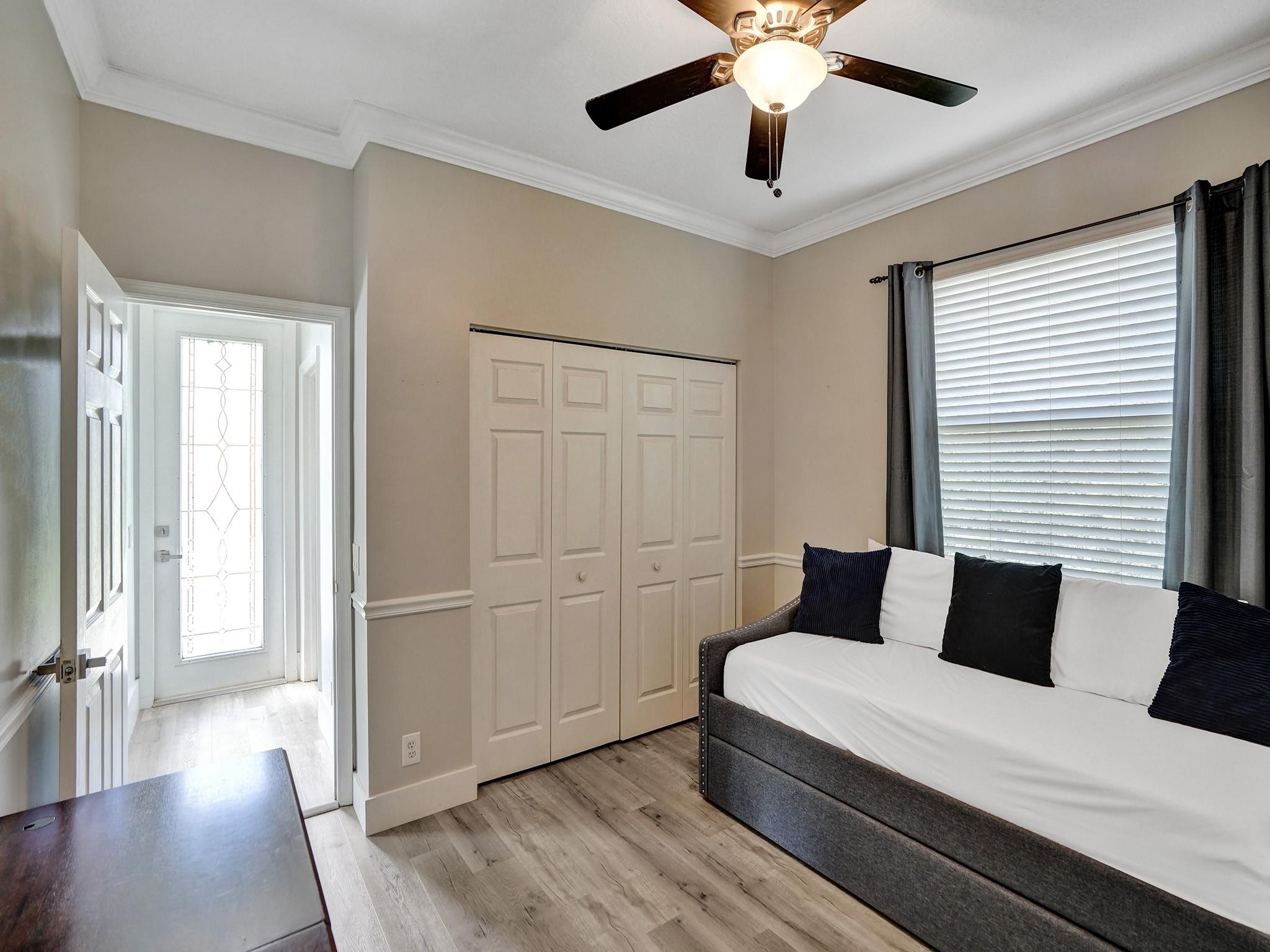 Royal Land Amd 132-20 B - Residential