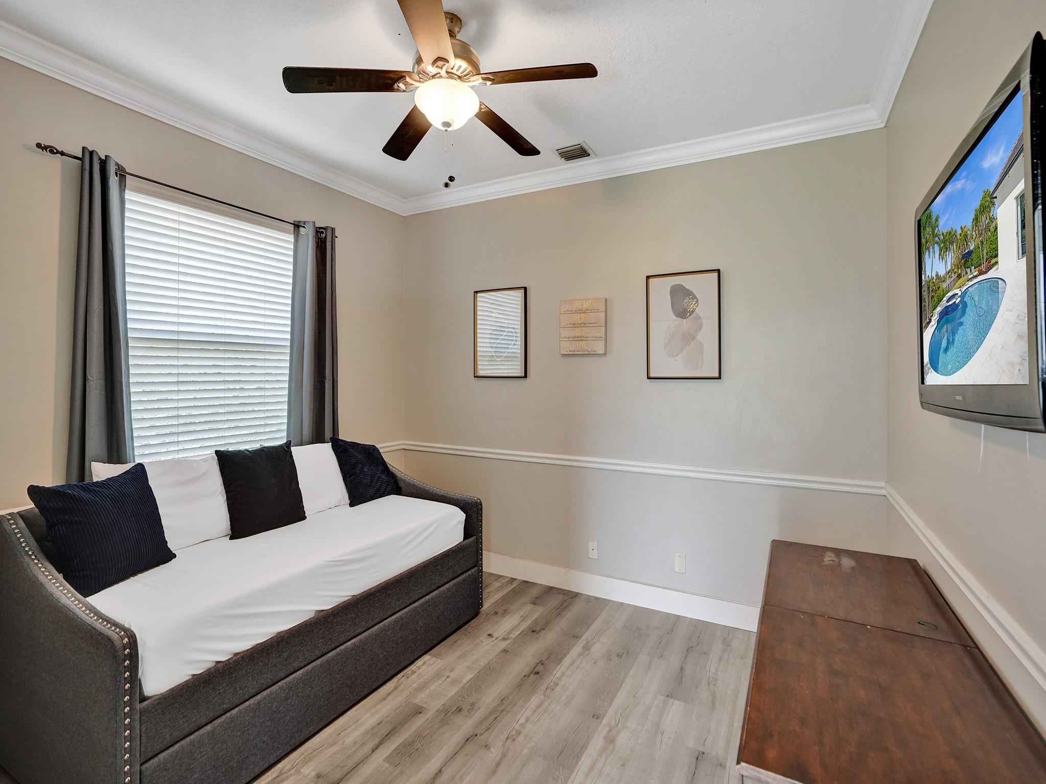 Royal Land Amd 132-20 B - Residential