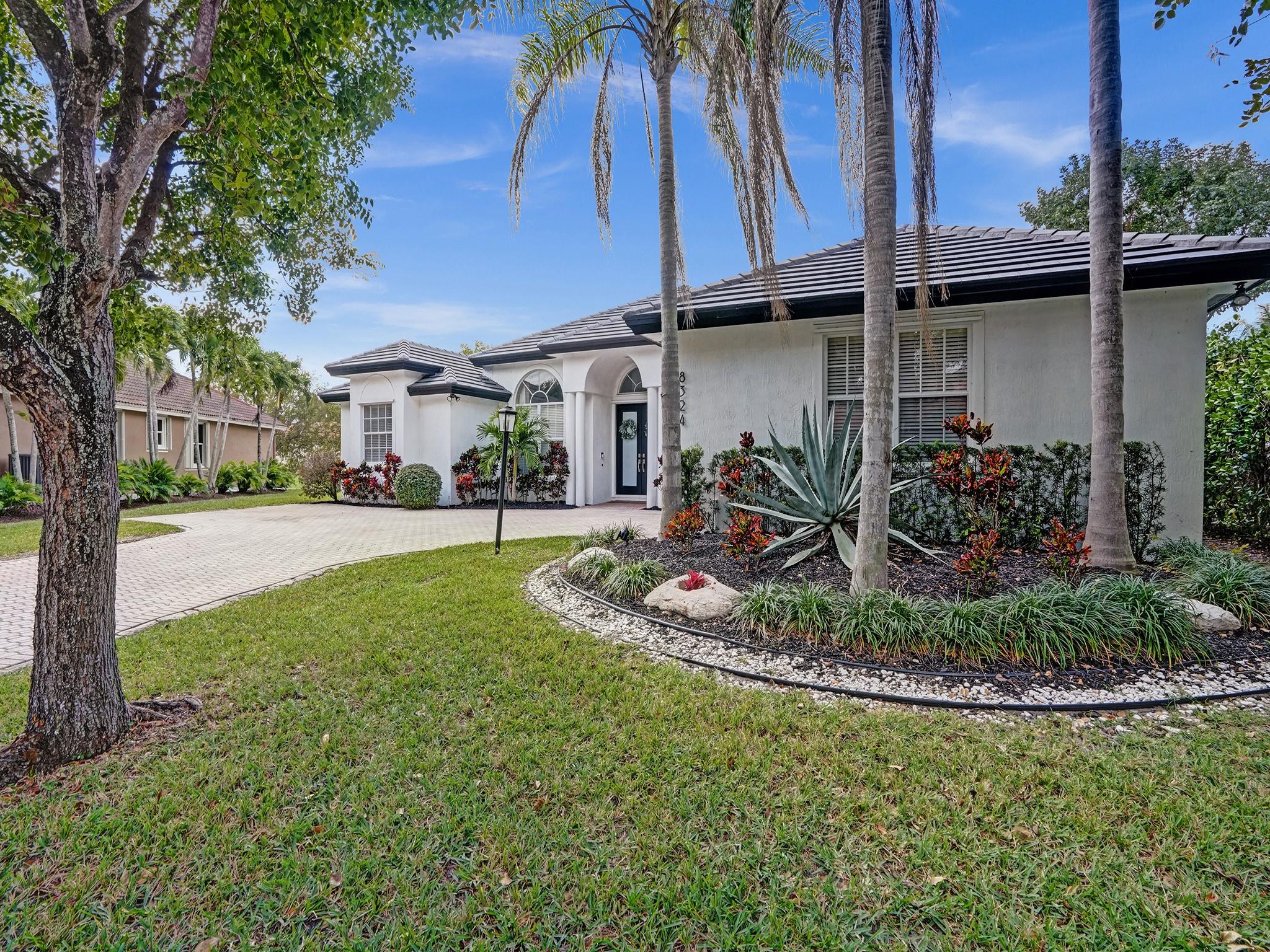 Royal Land Amd 132-20 B - Residential
