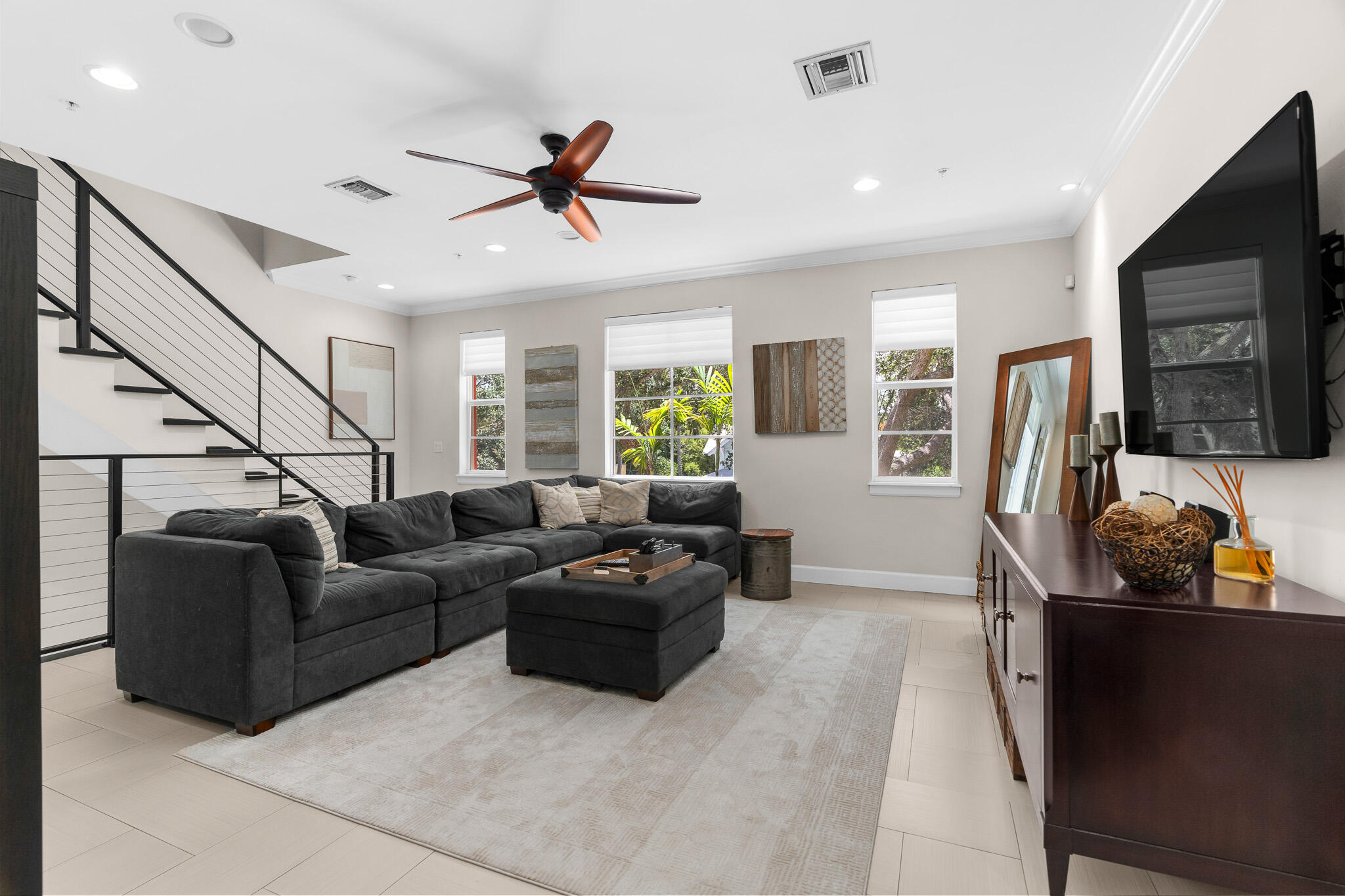 CANNERY ROW - Residential