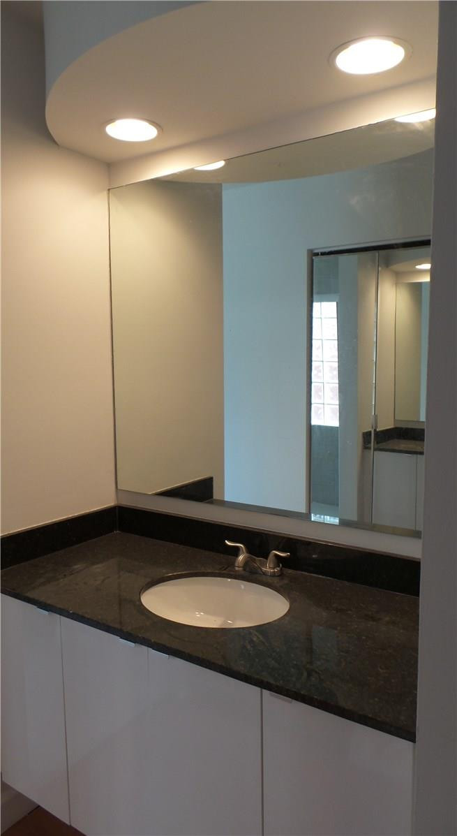 LA MARGARITA PLAT - Residential Lease