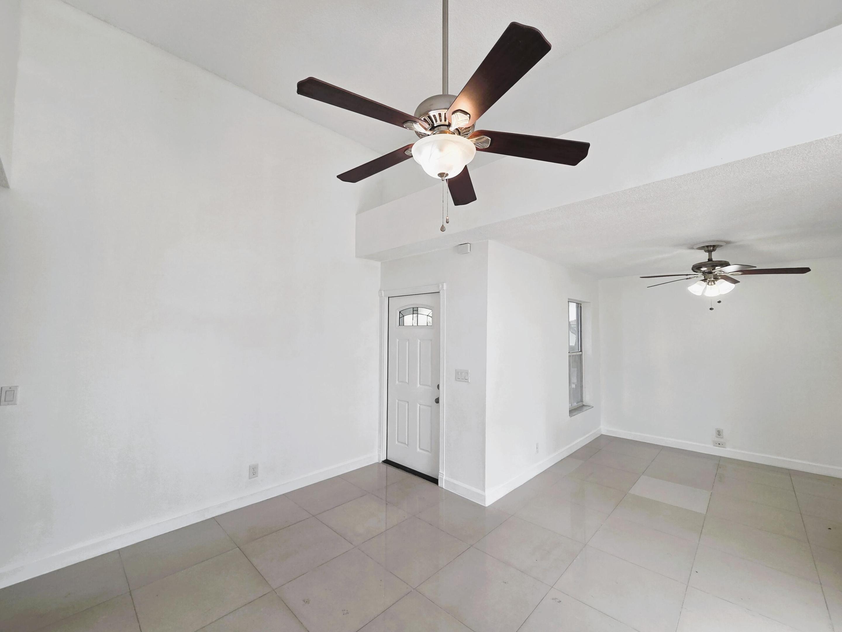 LA MARGARITA PLAT - Residential Lease