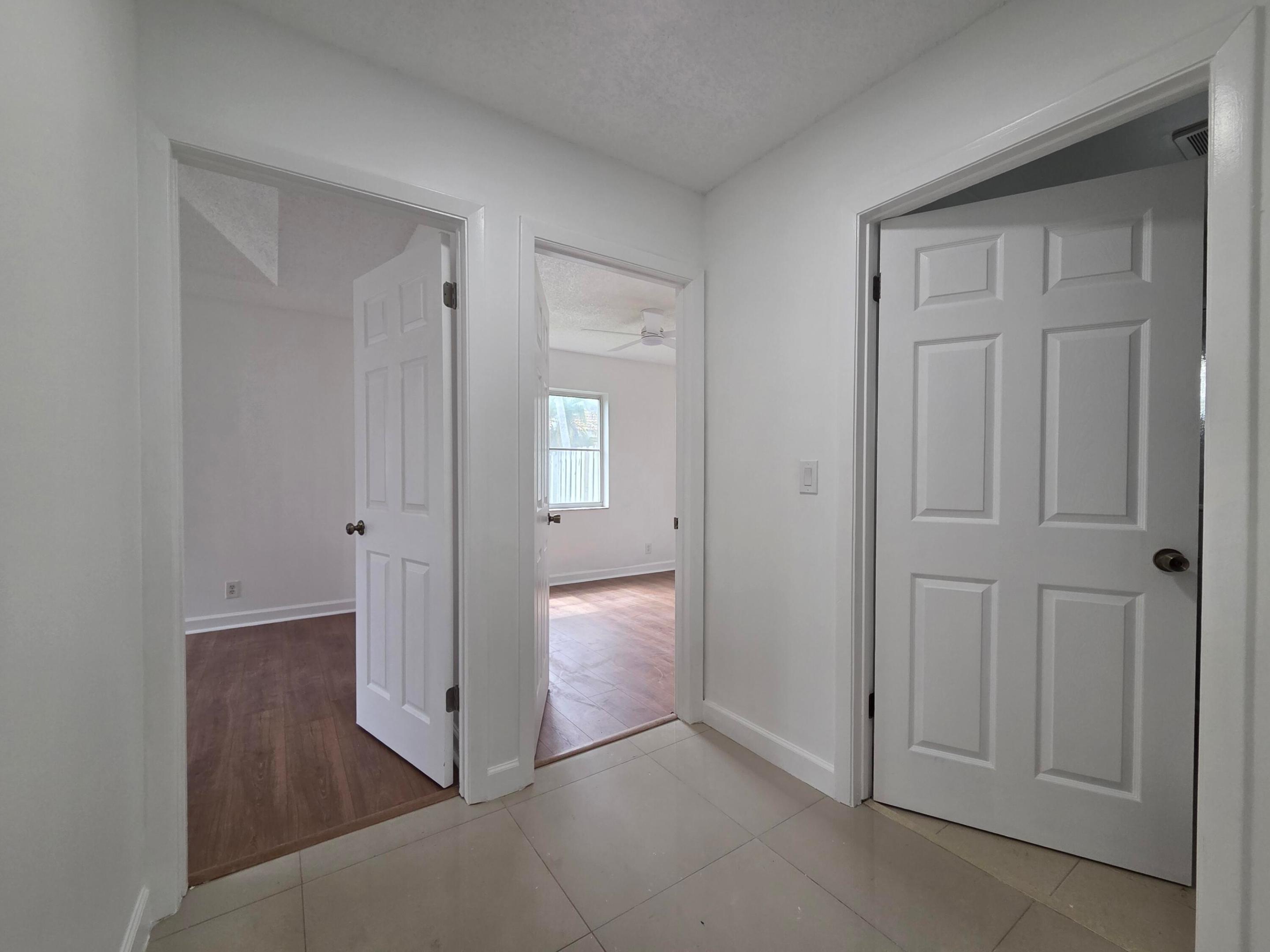 LA MARGARITA PLAT - Residential Lease