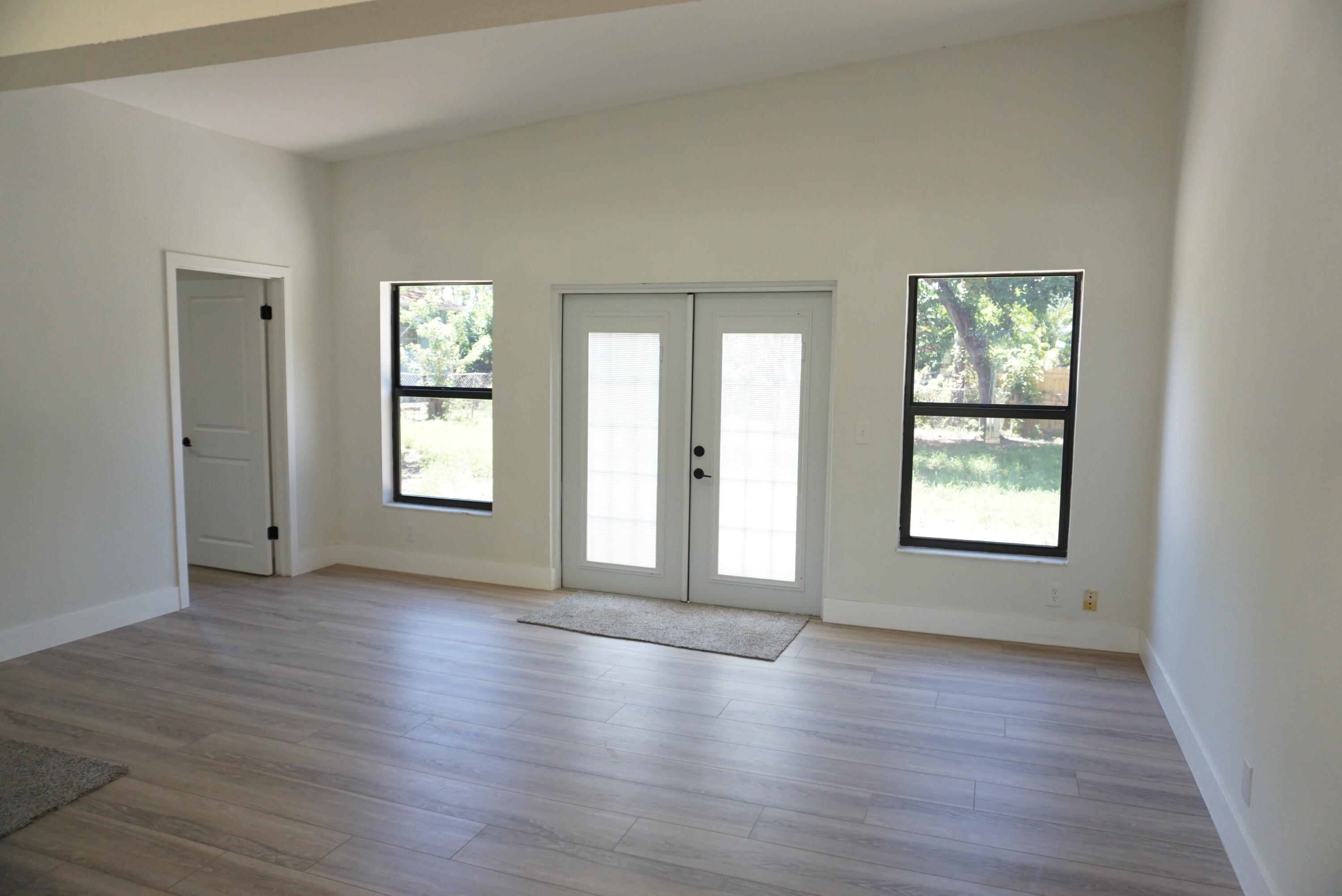 BOYNTON HEIGHTS - Residential