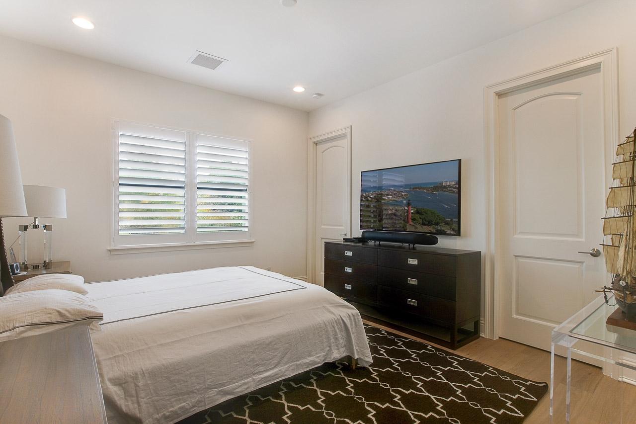 PENNOCK POINT - Residential