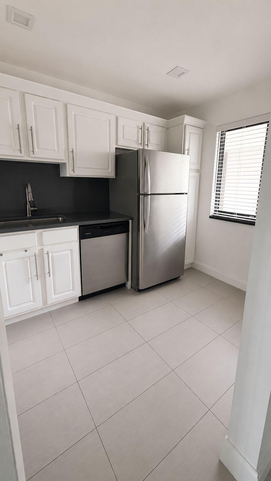 FOUNTAINS OF PALM BEACH CONDO 5 - Residential Lease