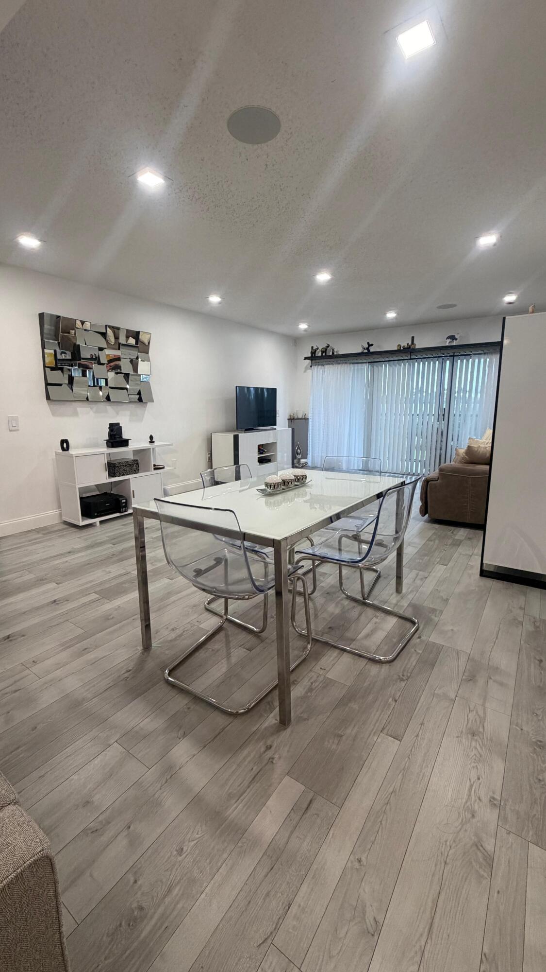 FOUNTAINS OF PALM BEACH CONDO 5 - Residential Lease