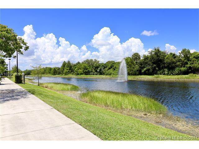 RESIDENCES AT MIDTOWN CONDO - Residential Lease