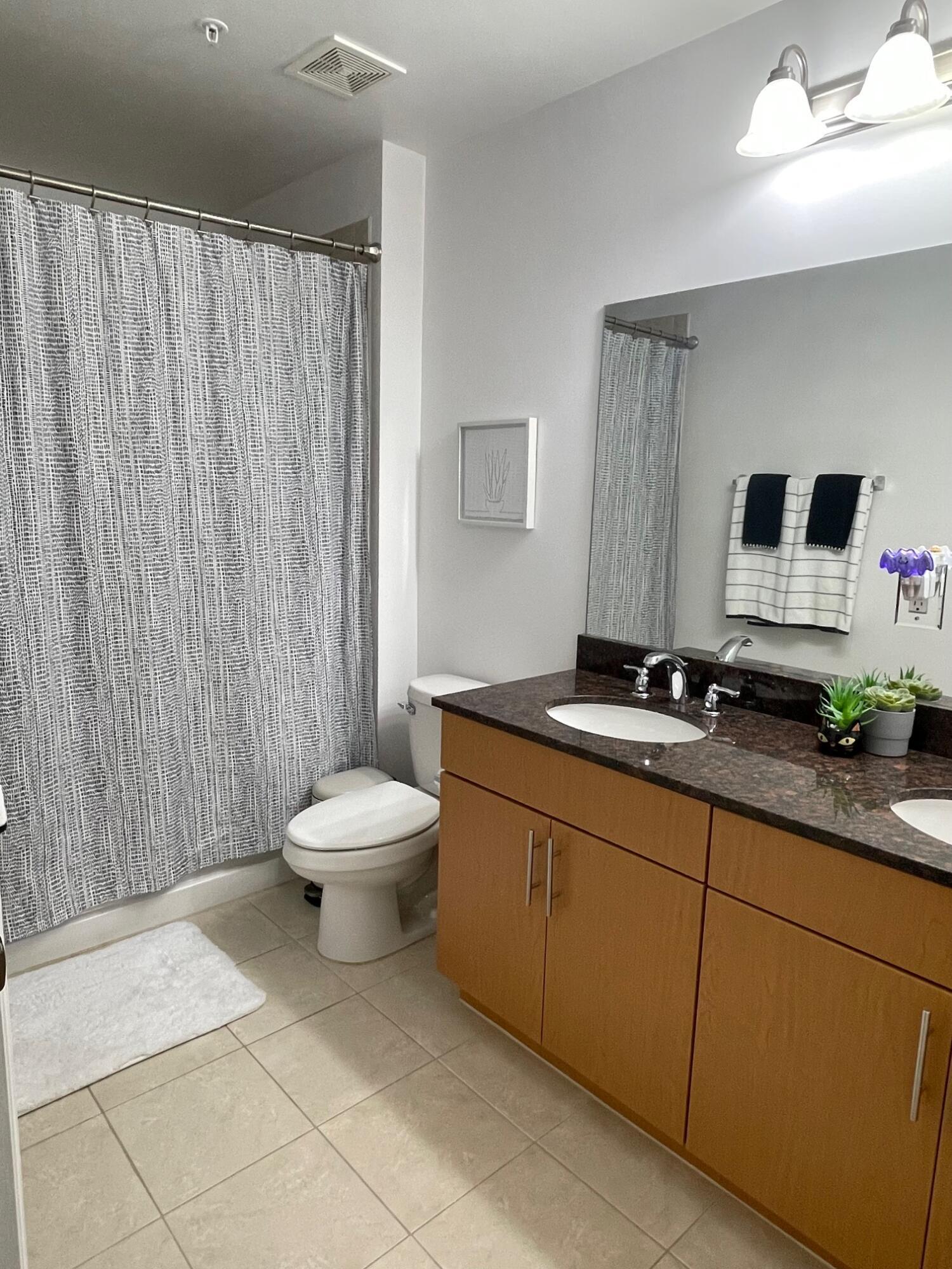 RESIDENCES AT MIDTOWN CONDO - Residential Lease