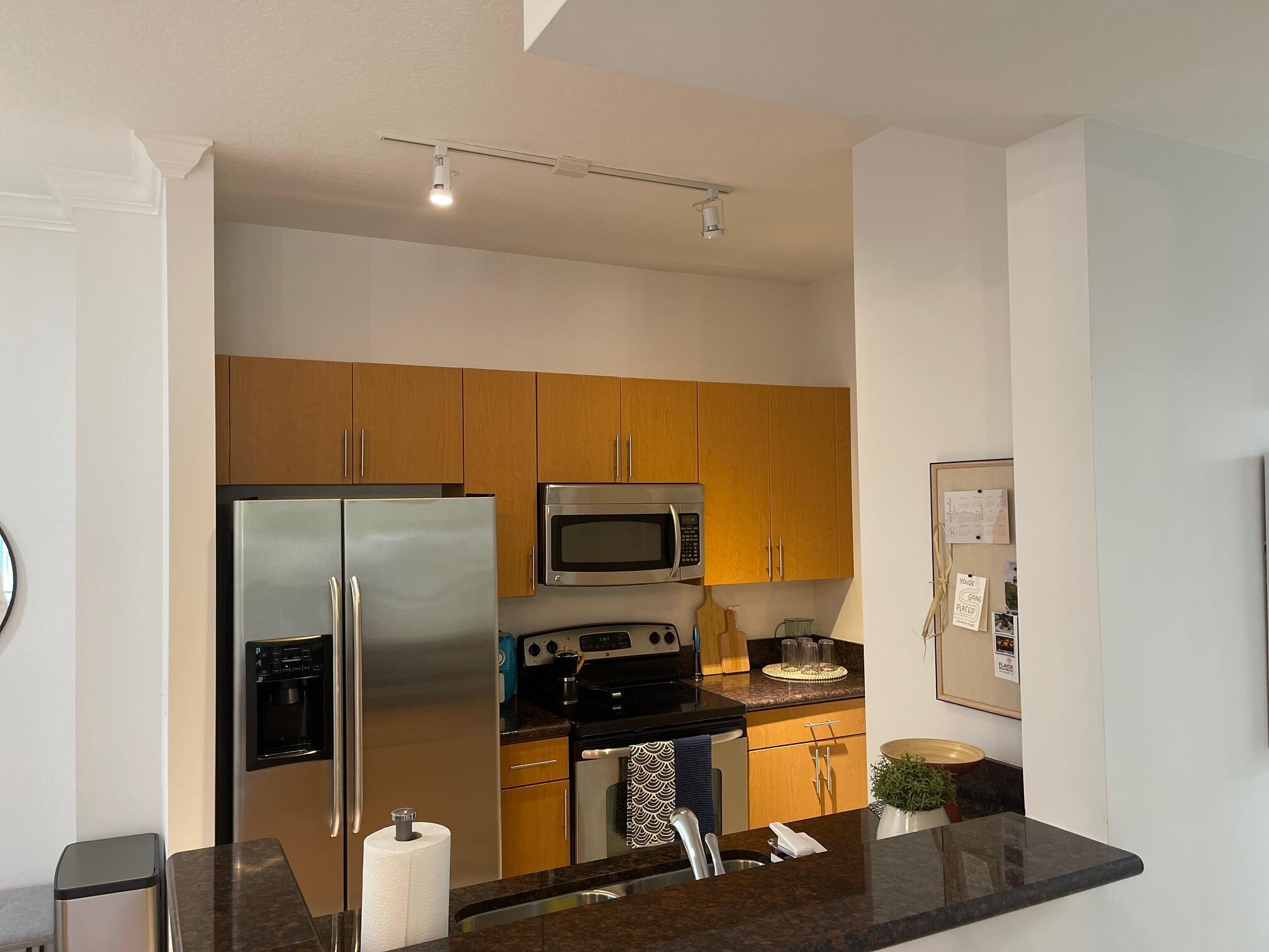 RESIDENCES AT MIDTOWN CONDO - Residential Lease