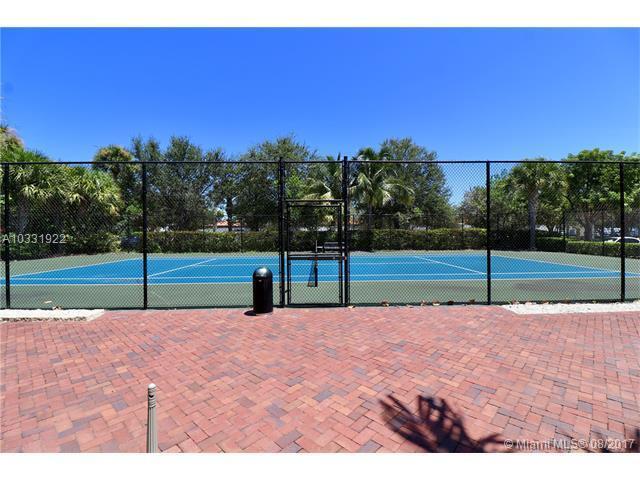 RESIDENCES AT MIDTOWN CONDO - Residential Lease