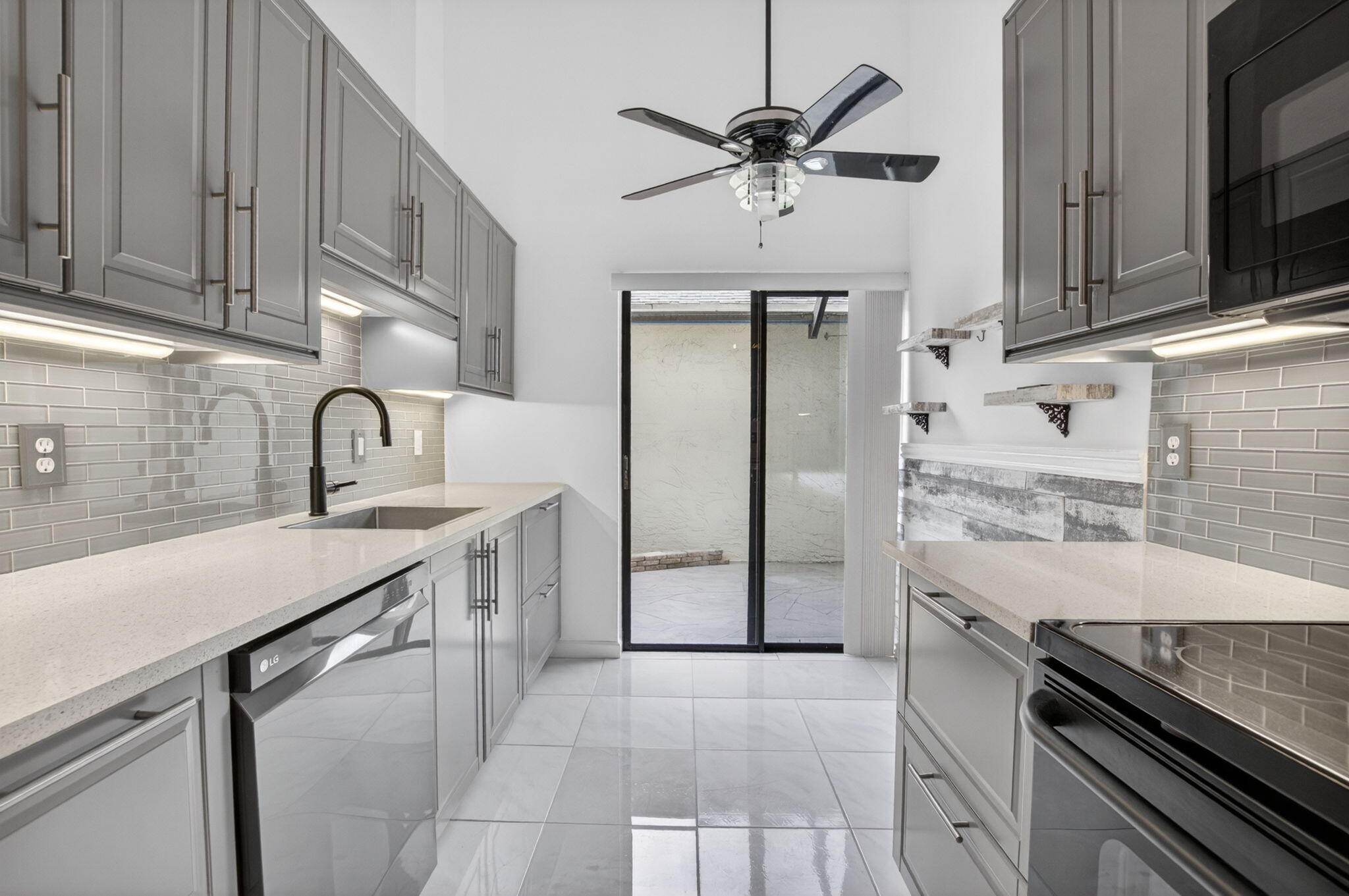 RIVER OAKS, SANDALFOOT COVE SEC 12 - Residential