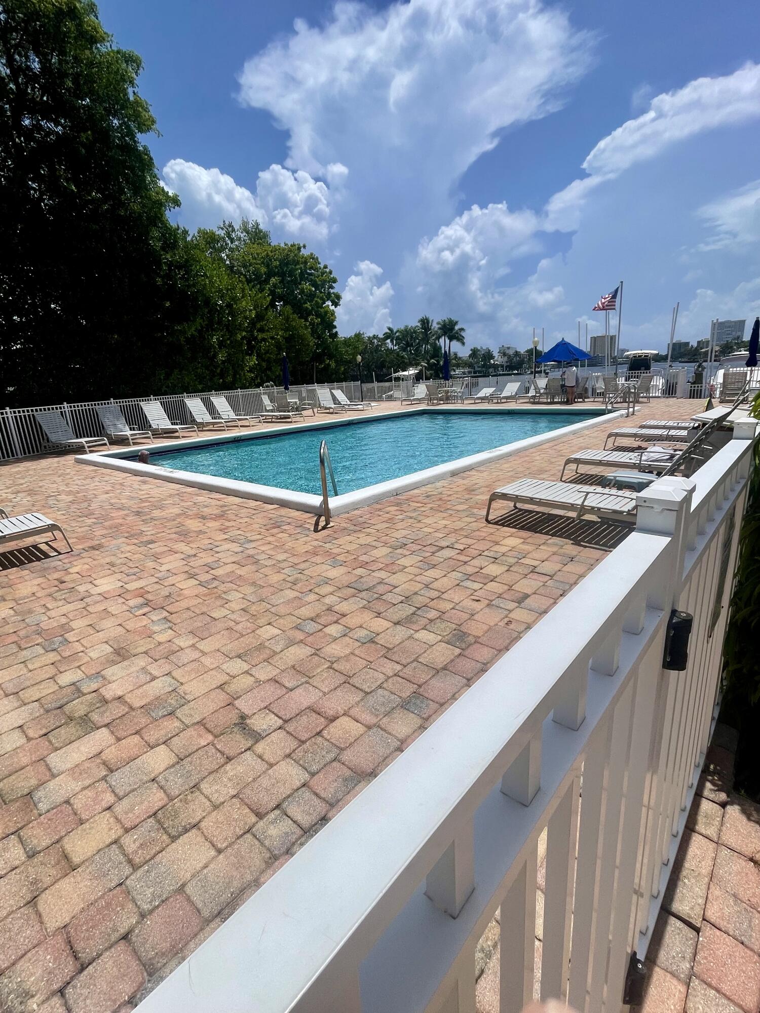 BAY YACHT CLUB CONDO - Residential Lease