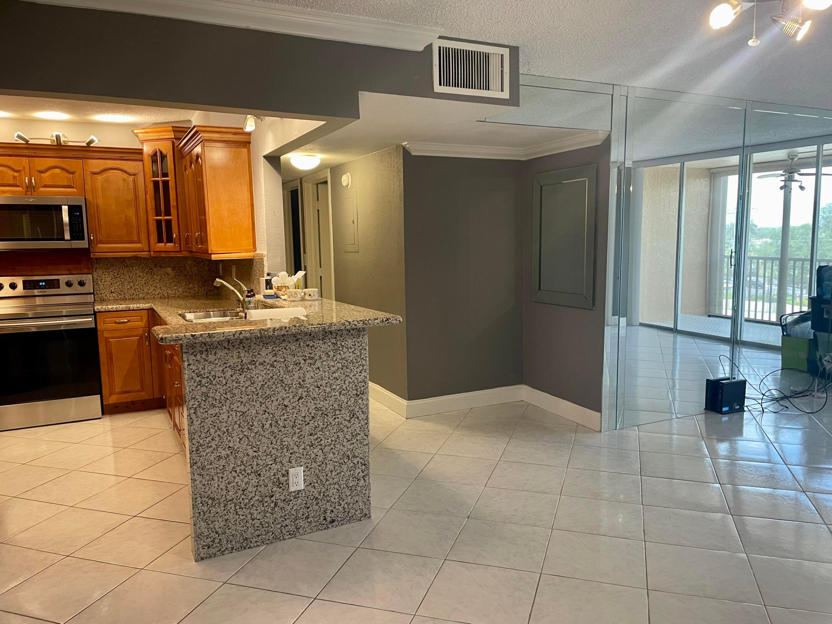 BAY YACHT CLUB CONDO - Residential Lease