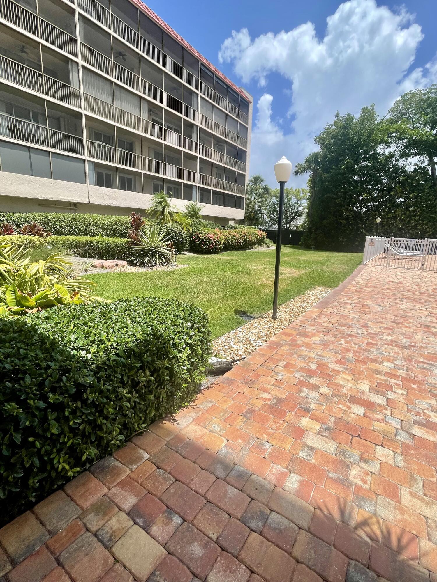 BAY YACHT CLUB CONDO - Residential Lease