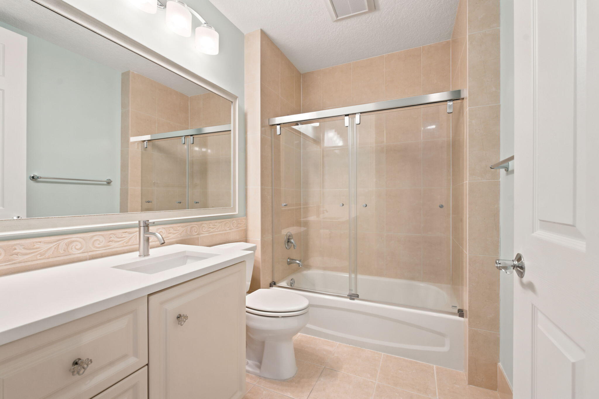 HARBOUR ISLE AT HUTCHINSON ISLAND WEST - Residential