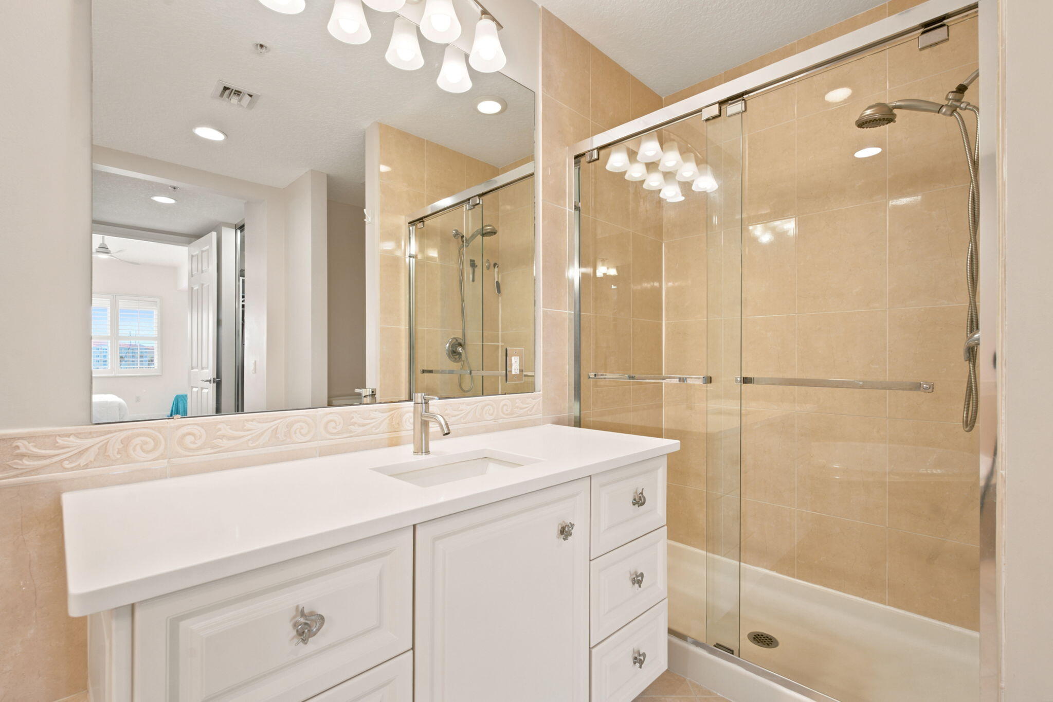 HARBOUR ISLE AT HUTCHINSON ISLAND WEST - Residential
