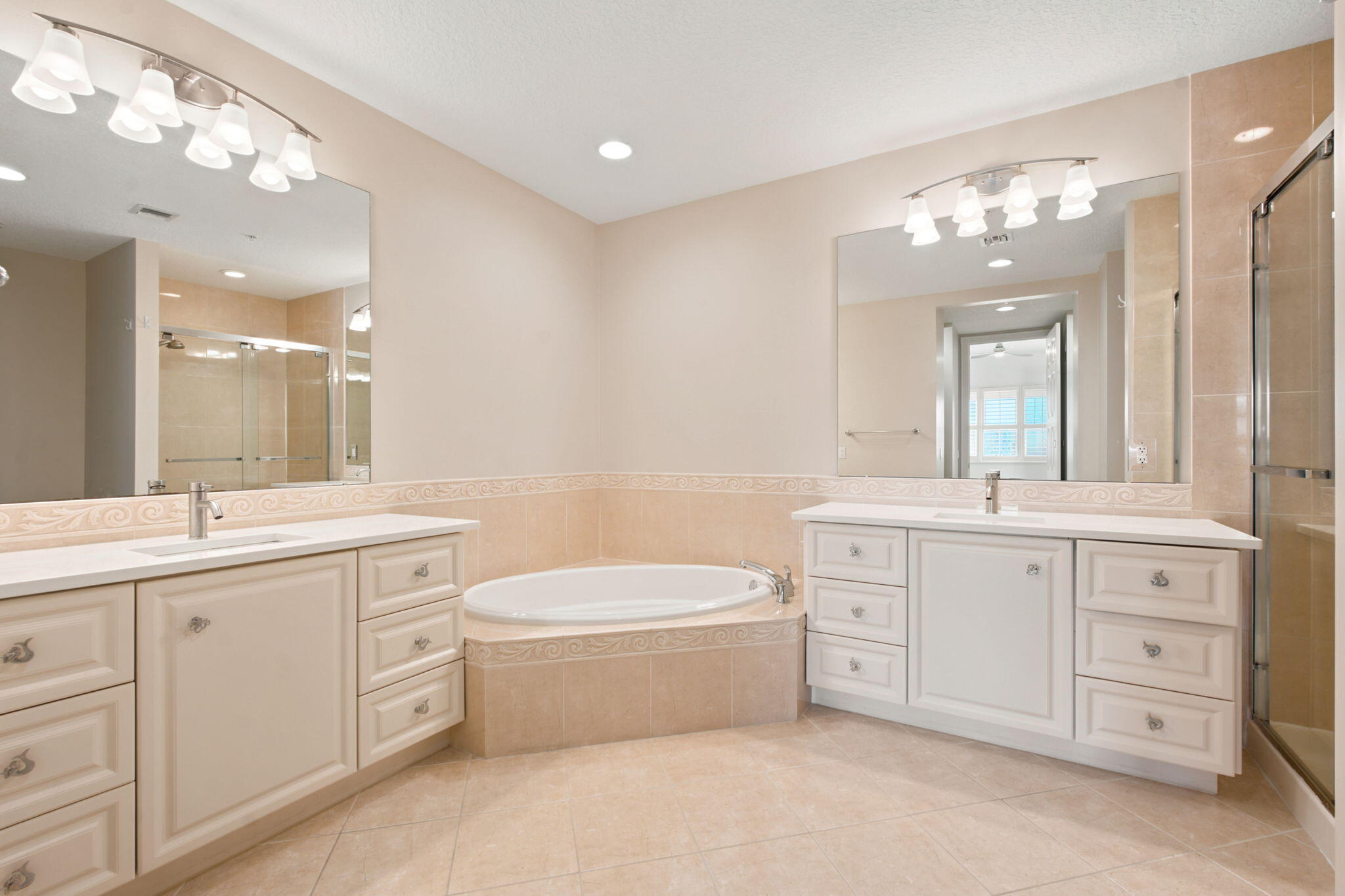 HARBOUR ISLE AT HUTCHINSON ISLAND WEST - Residential