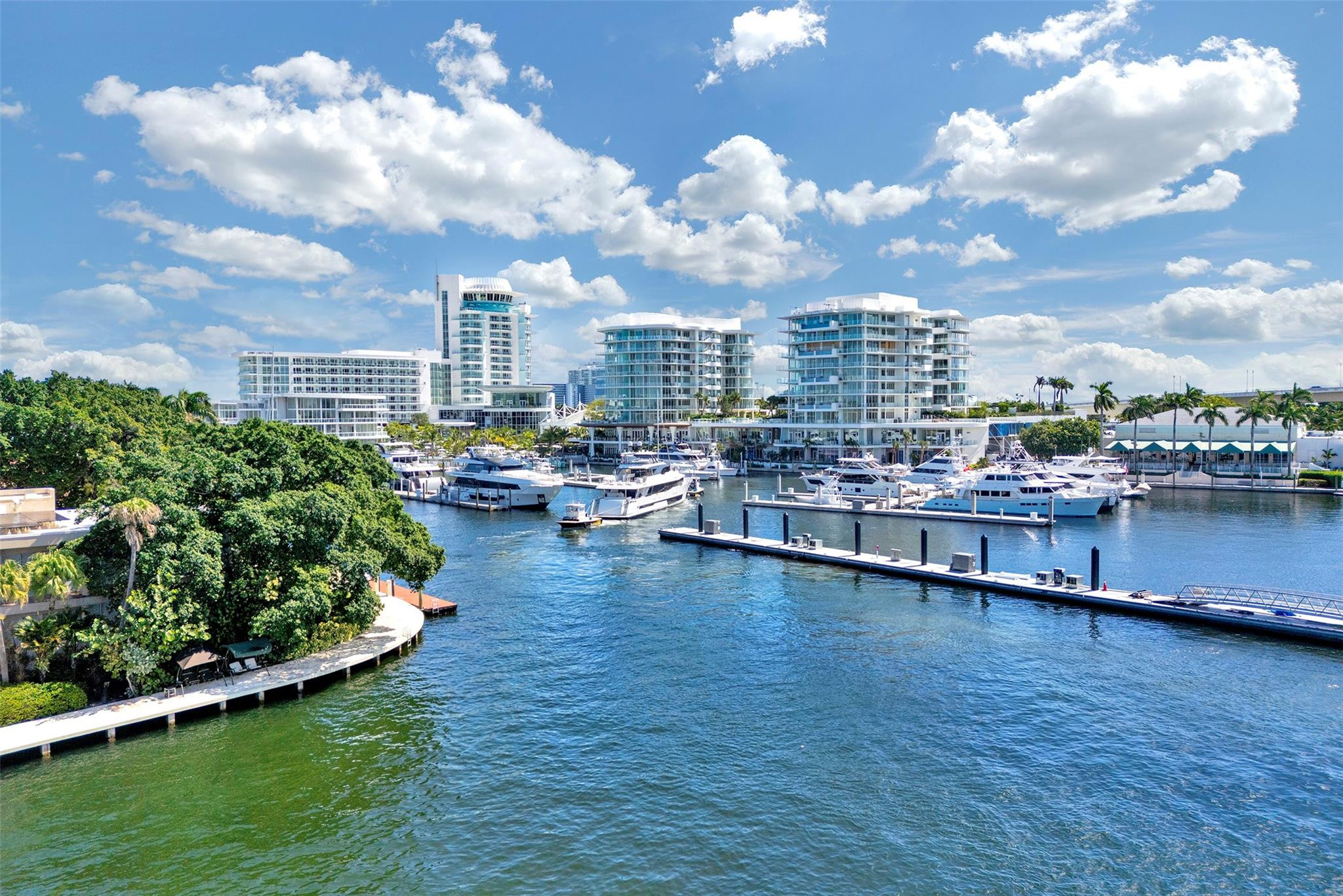 Azul Condominium - Residential