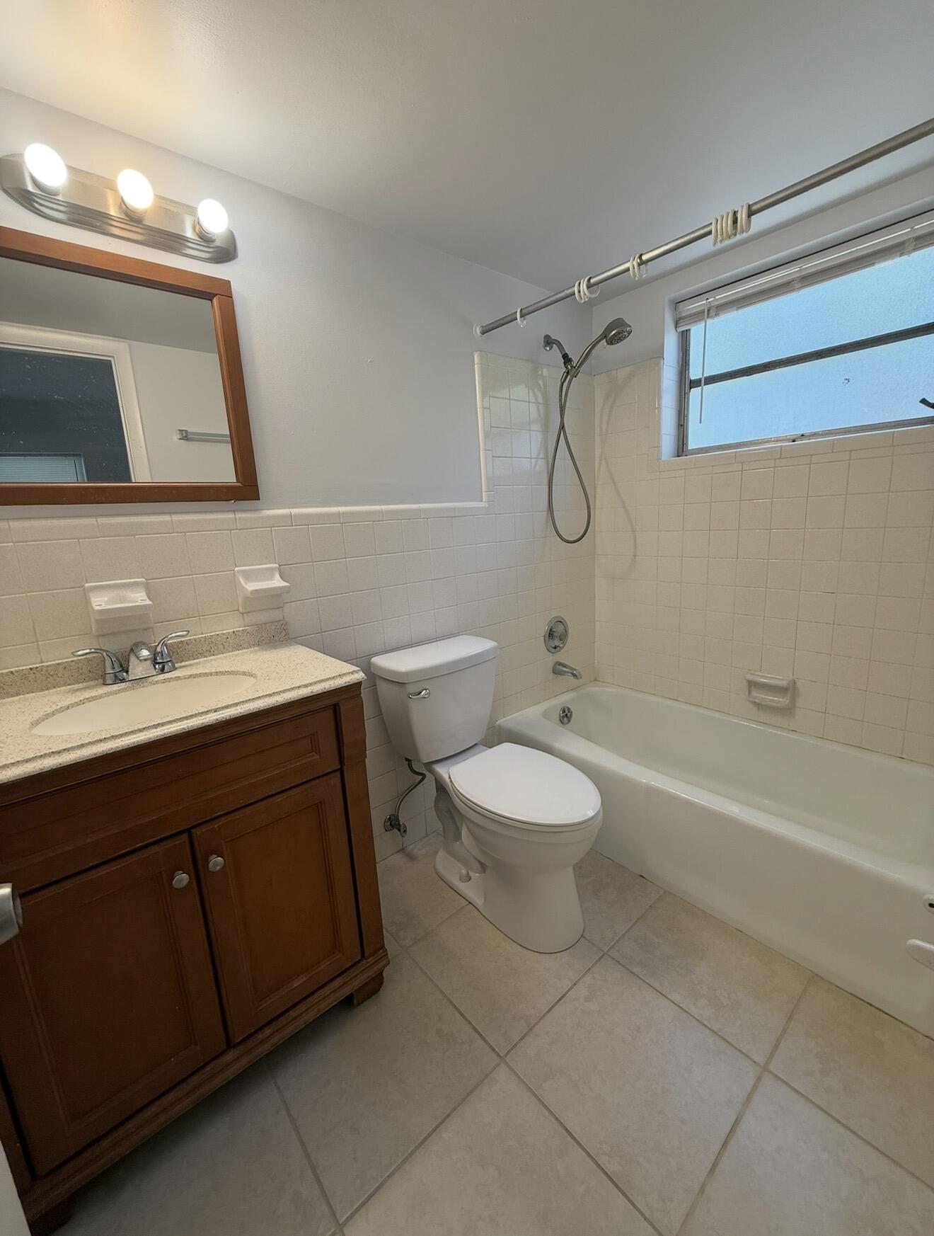 Lauder-Gate 26-48 B - Residential Lease