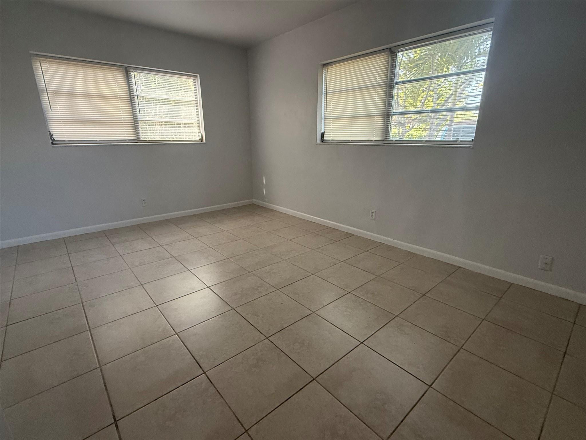 Lauder-Gate 26-48 B - Residential Lease