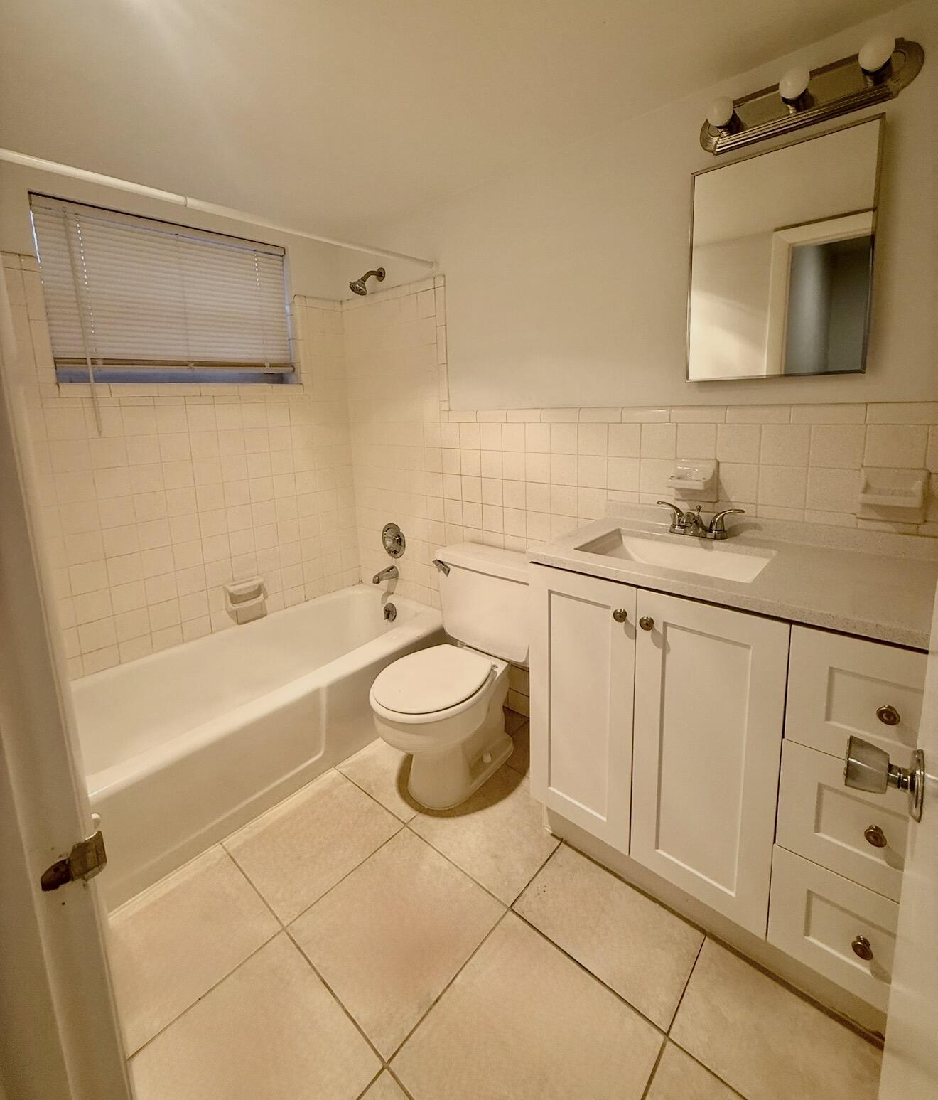 Lauder-Gate 26-48 B - Residential Lease