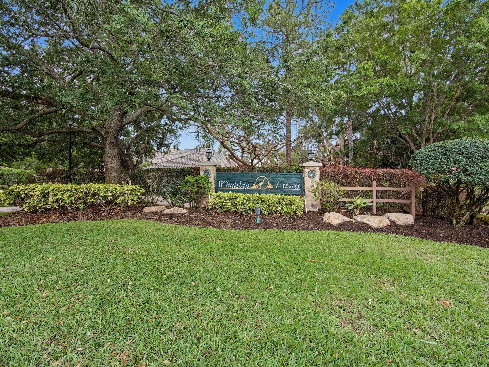 LOCKS LANDING - Residential