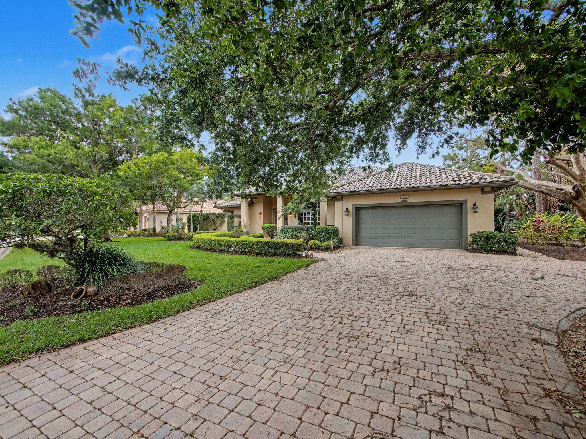 LOCKS LANDING - Residential