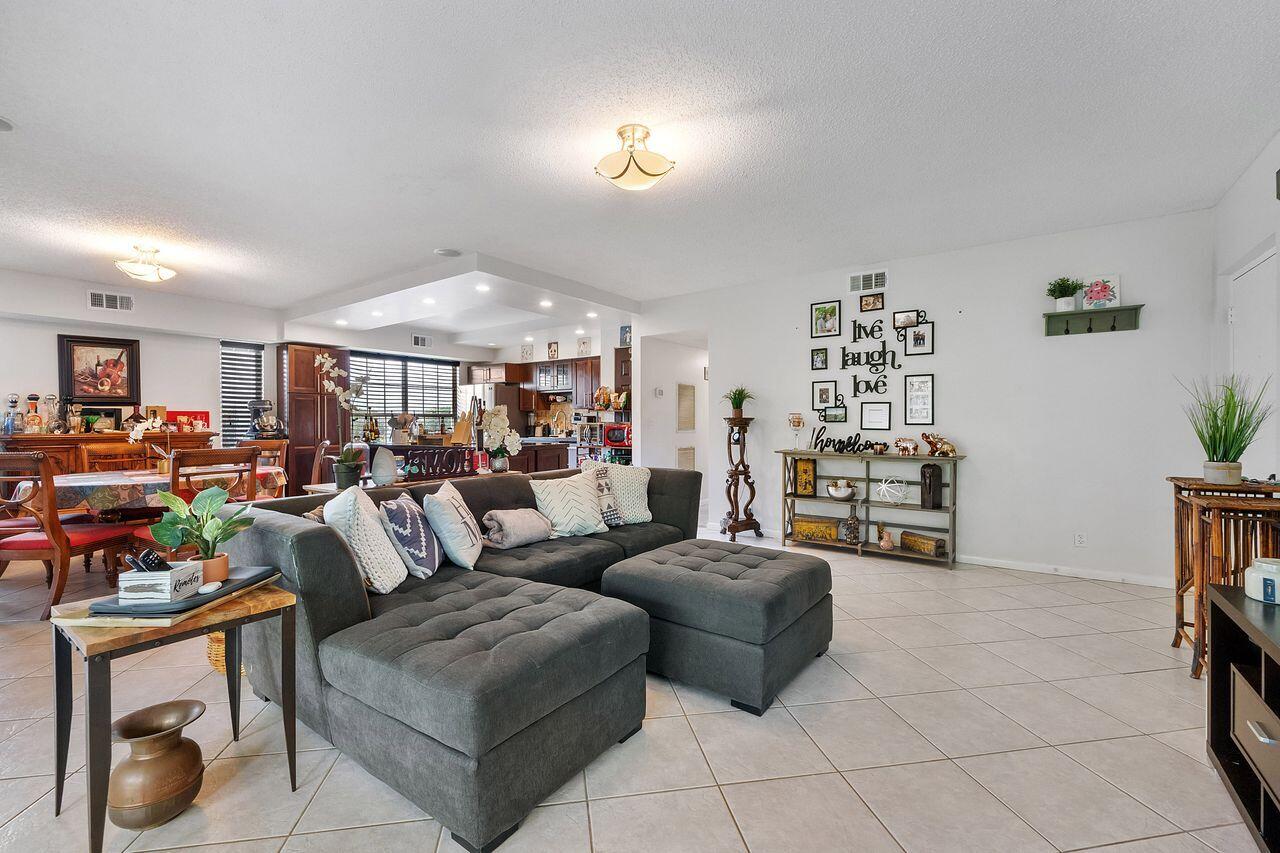 LAKES OF WOODHAVEN I AND II CONDO - Residential