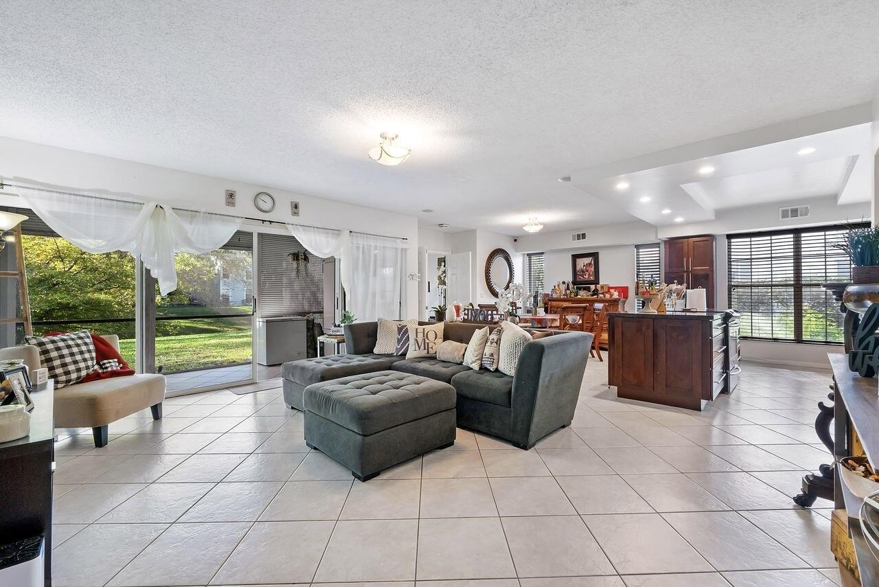 LAKES OF WOODHAVEN I AND II CONDO - Residential