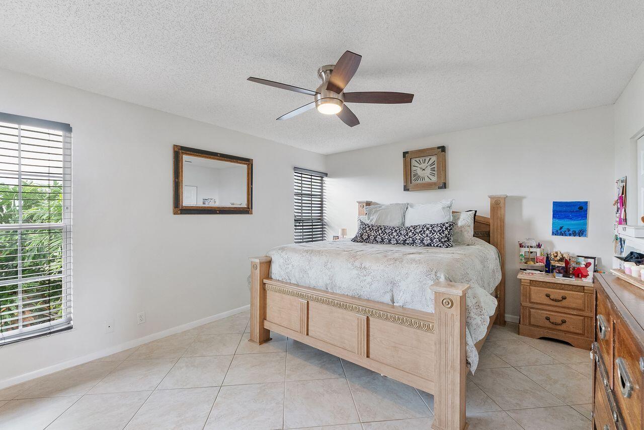 LAKES OF WOODHAVEN I AND II CONDO - Residential
