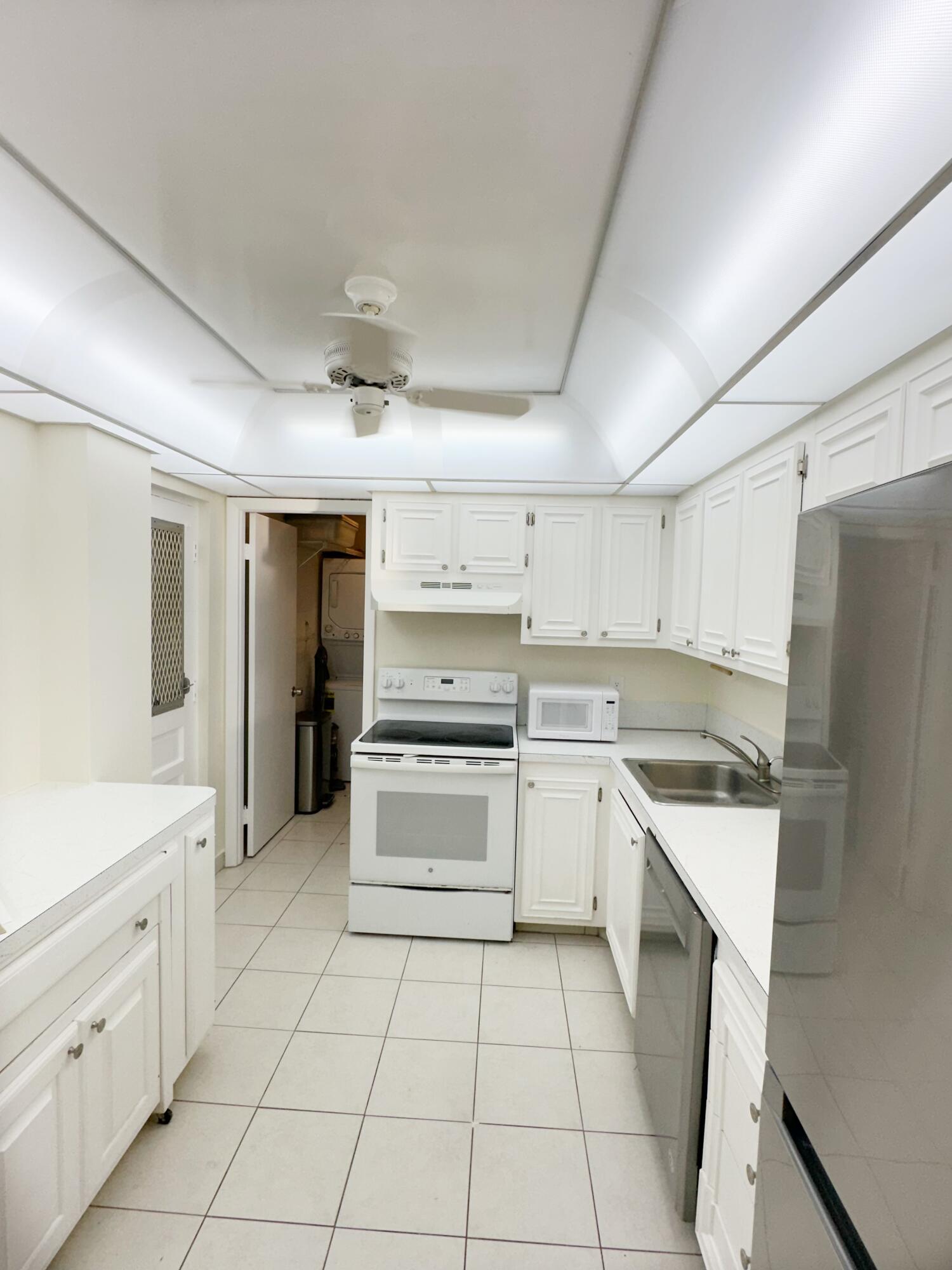 BOCA TEECA 7 CONDO - Residential Lease
