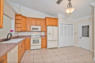 TIMBERWALK SEC 1 - Residential Lease