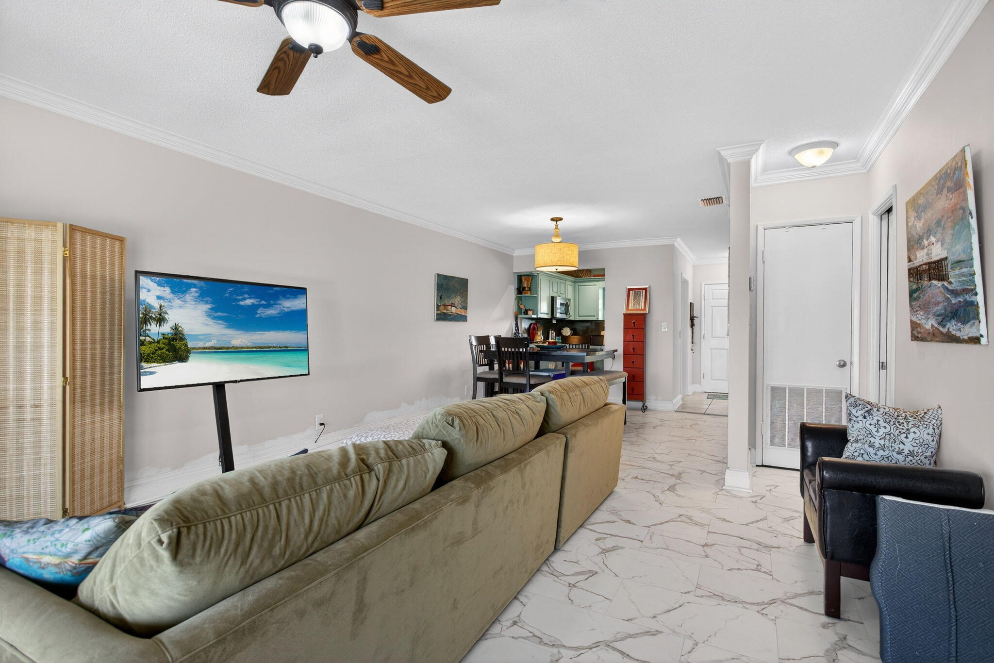 HAMPTON HOUSE CONDO - Residential